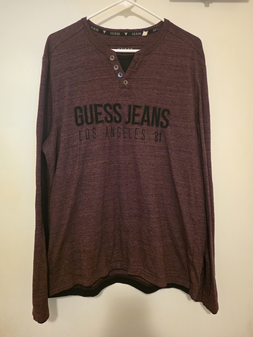 GUESS Long-Sleeve Henley Shirt in Burgundy Heather